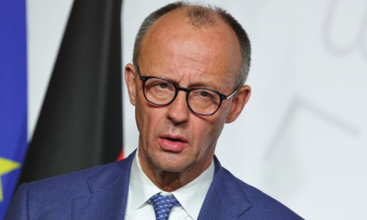 Германия отхвърли коментарите на Ванс за европейска намеса в унгарските избори